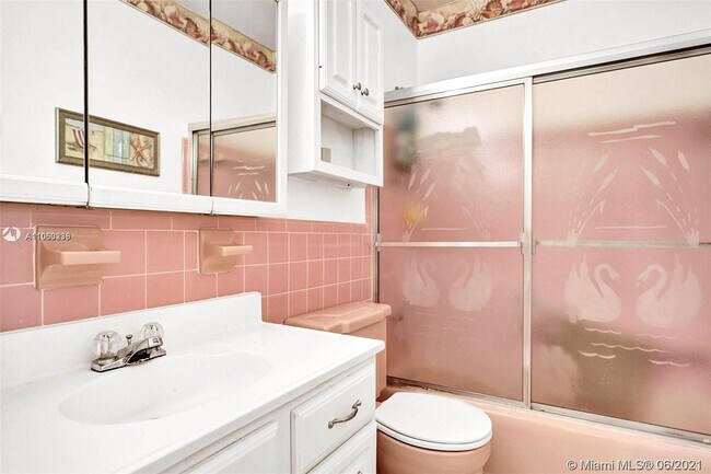 Building Photo - 600 Layne Blvd