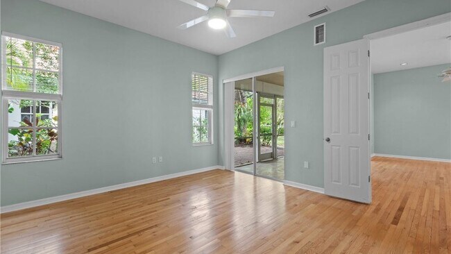 Building Photo - 11910 Seabreeze Cove Ln