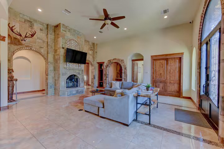 Building Photo - 143 Skyforest Dr