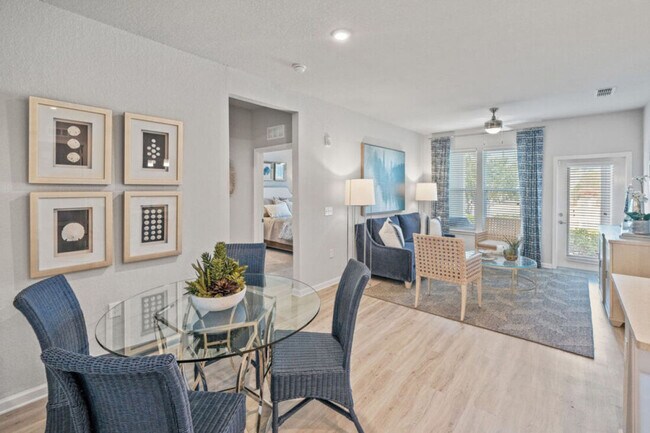 Building Photo - 1551 Flournoy Cir W