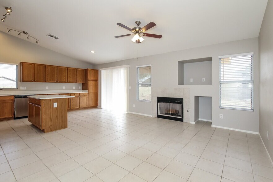 Building Photo - 8711 W Marconi Ave