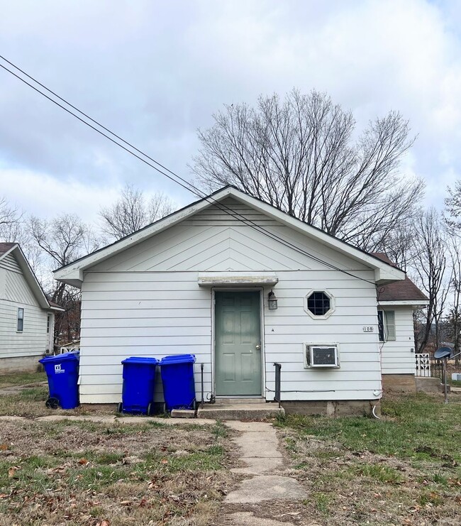 Primary Photo - Newly Renovated Duplex