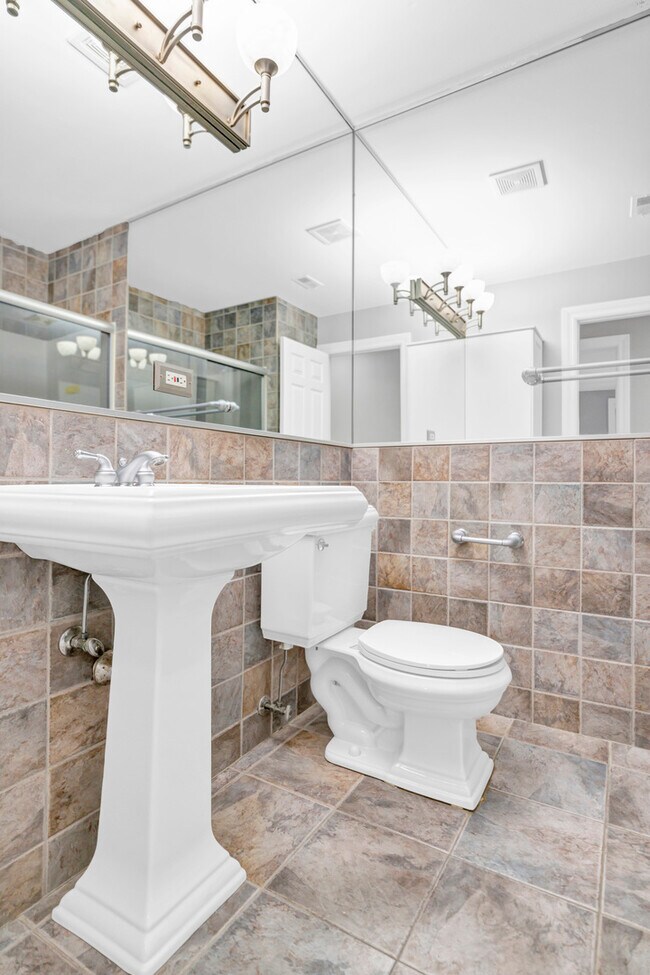 Building Photo - 263 Driftwood Ln