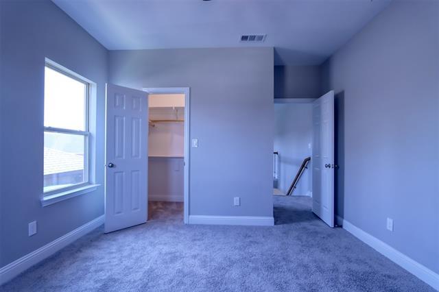 Building Photo - 2813 Belmont Dr