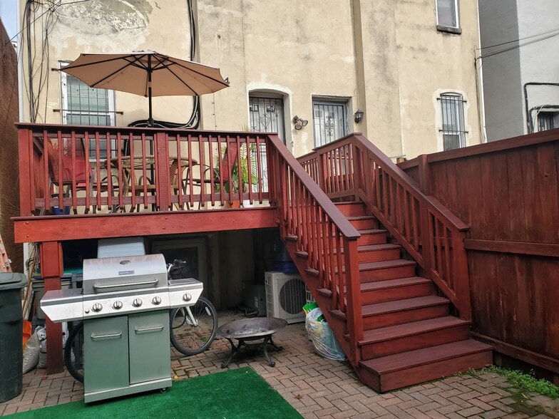 Building Photo - 84 Q St NW