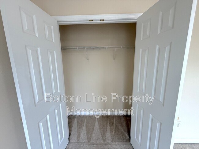 Building Photo - 3131 Ocalle Ln