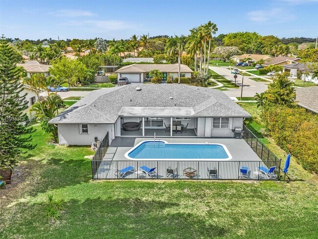 Building Photo - 406 Sailboat Cir