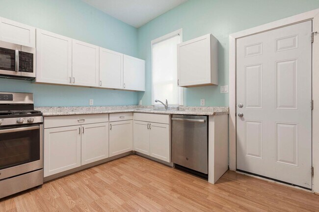 Building Photo - 522 Zane St
