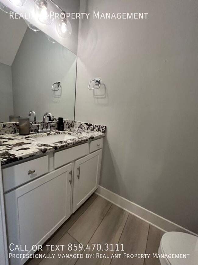 Building Photo - 3238 Peninsula Wy