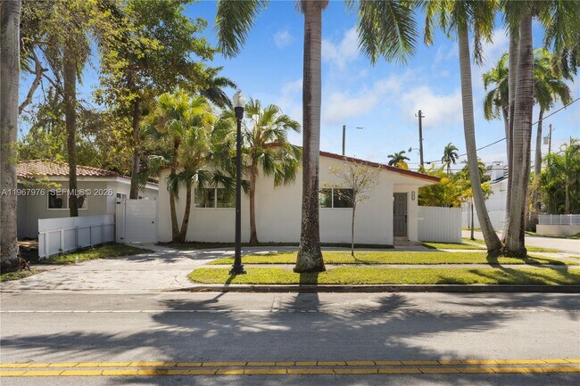 Building Photo - 1070 Tyler St