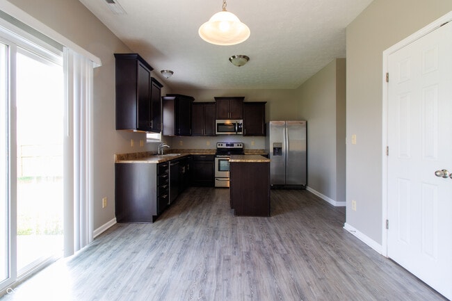 Building Photo - 856 Adena Ln