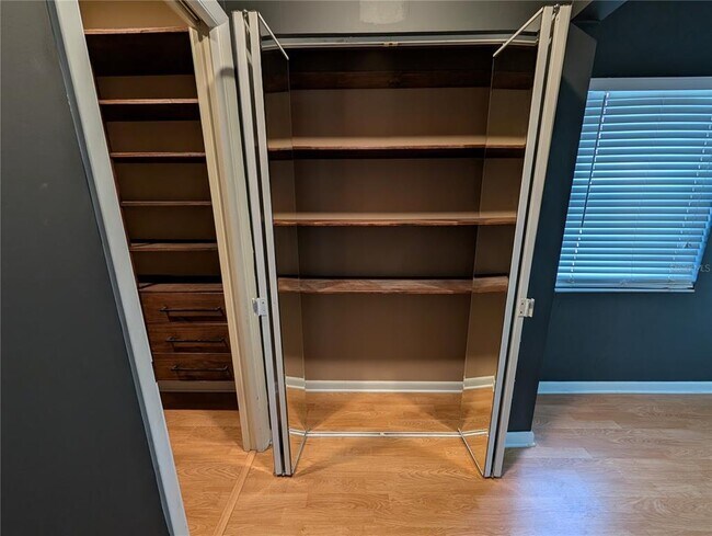 Building Photo - 1117 Lakemont Dr