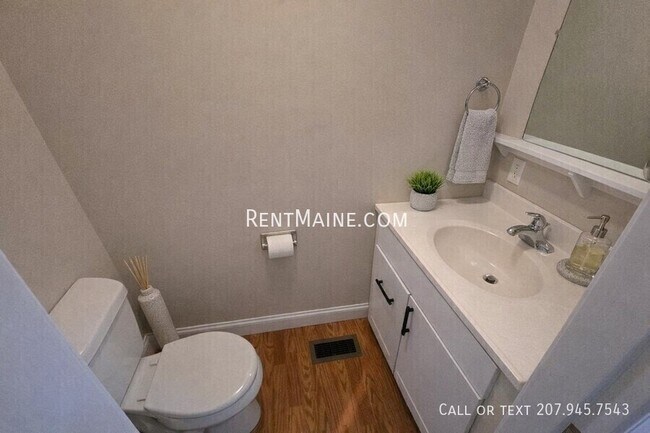 Building Photo - 33 Burleigh Rd