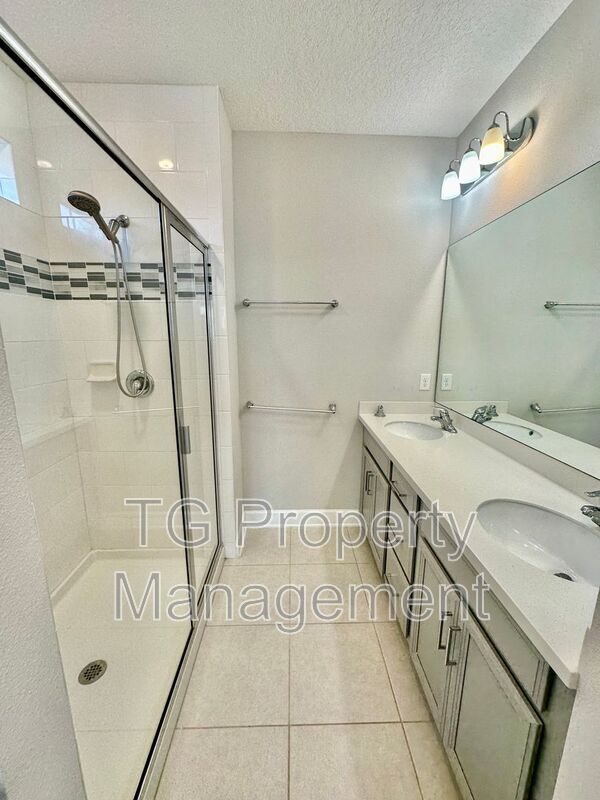 Building Photo - 11477 Surfline Ct