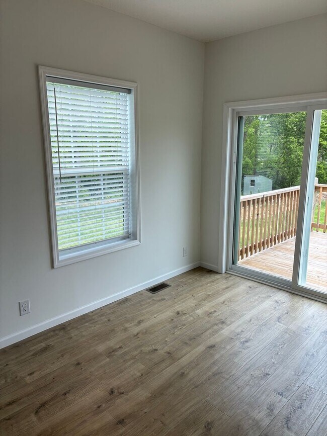 Building Photo - Modern 3 Bedroom 2 Bath House - New Build! Available NOW!