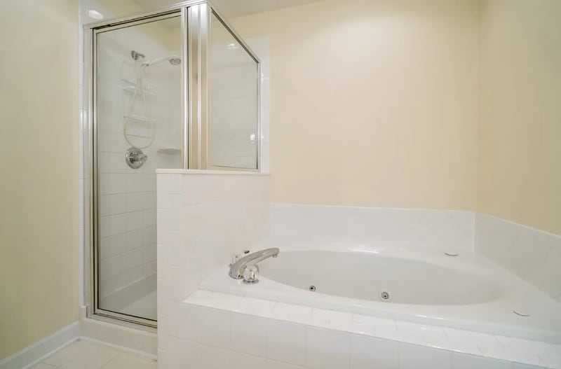 Building Photo - 5404 Goldenglow Way