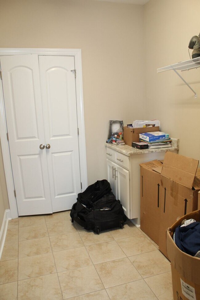 Building Photo - 134 Princess Dr