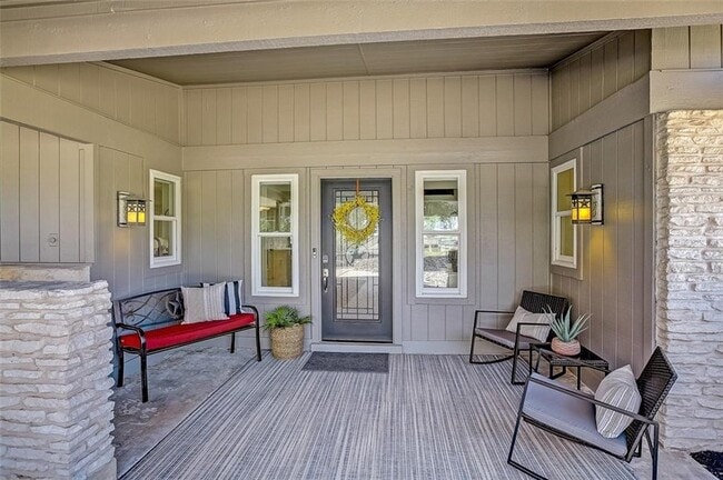 Building Photo - 20534 Highland Lake Dr