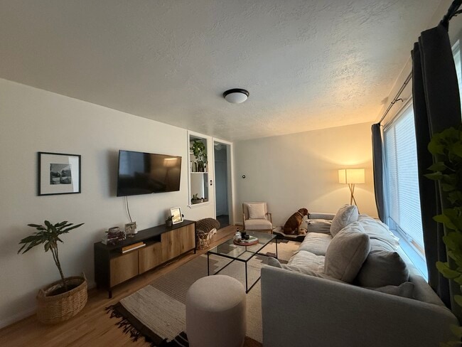 Building Photo - 3573 S 2300 E