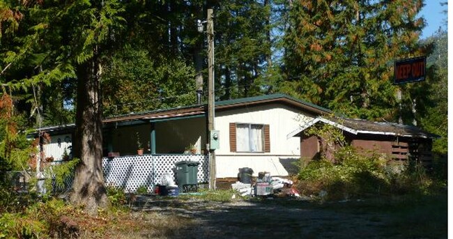 Building Photo - 2 Bedroom, 1 Bathroom Mobile Home for Rent in Maple Falls