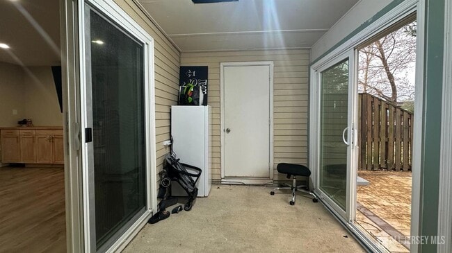 Building Photo - 8 Cosgrove Ct