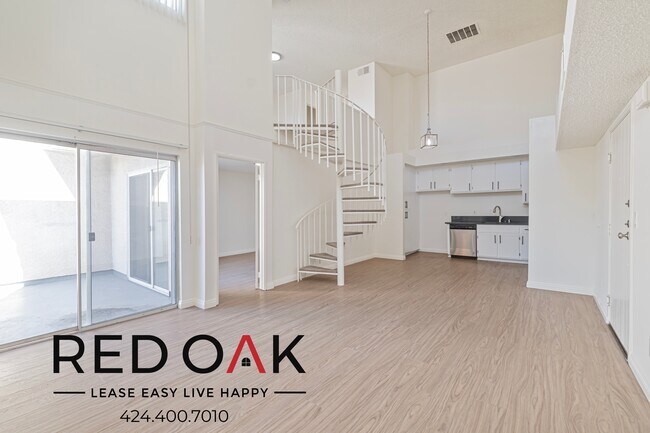 Building Photo - 6072 Franklin Ave