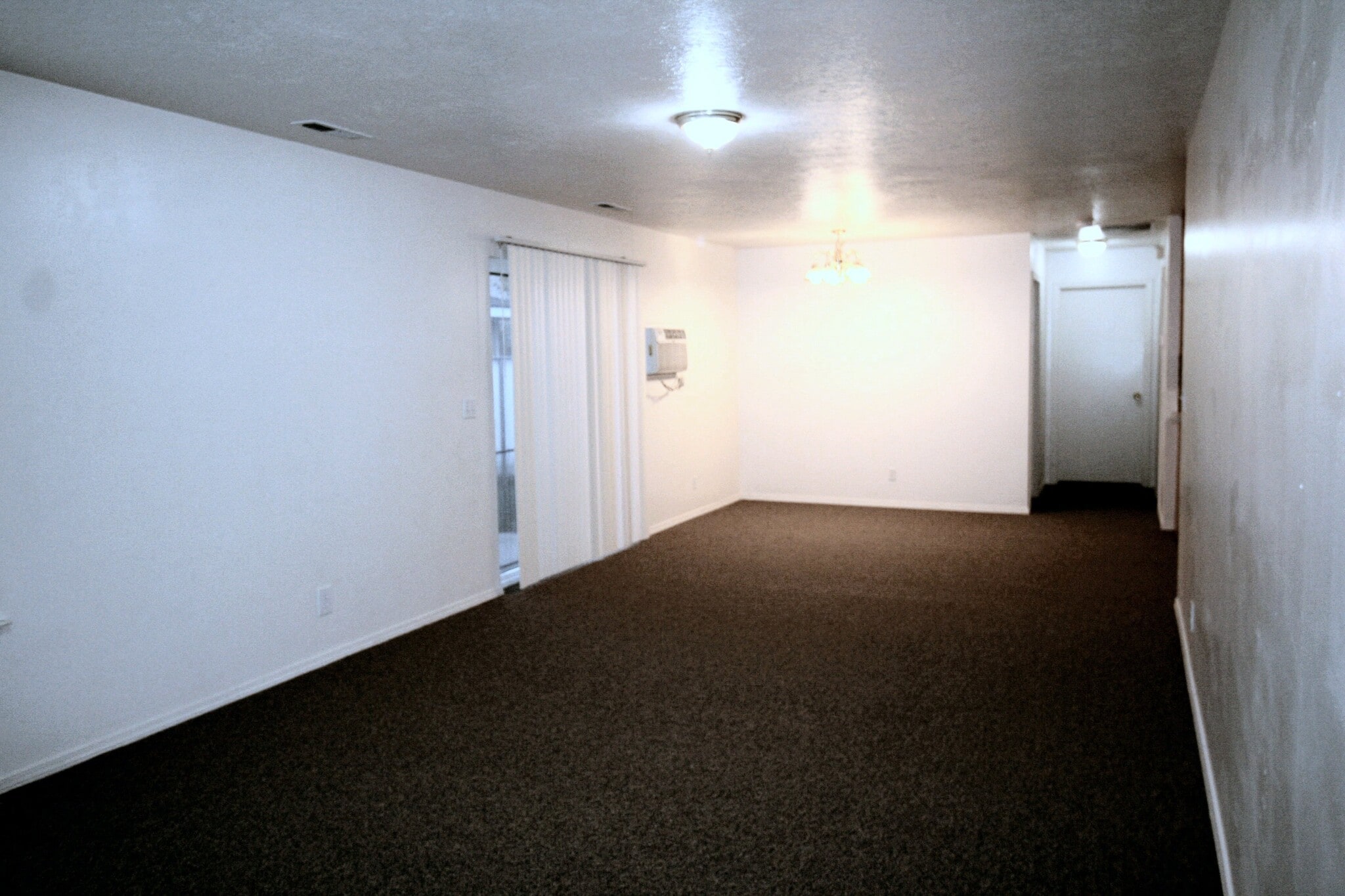 Building Photo - 14360 N Cassia St