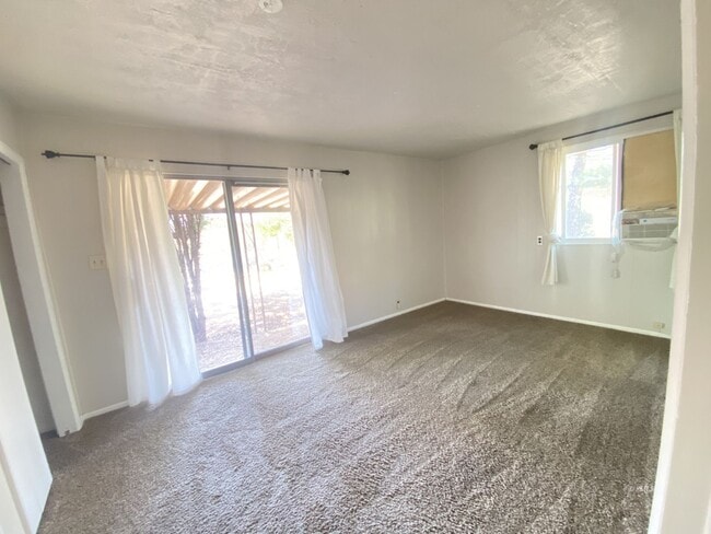 Building Photo - 363 N 300 W