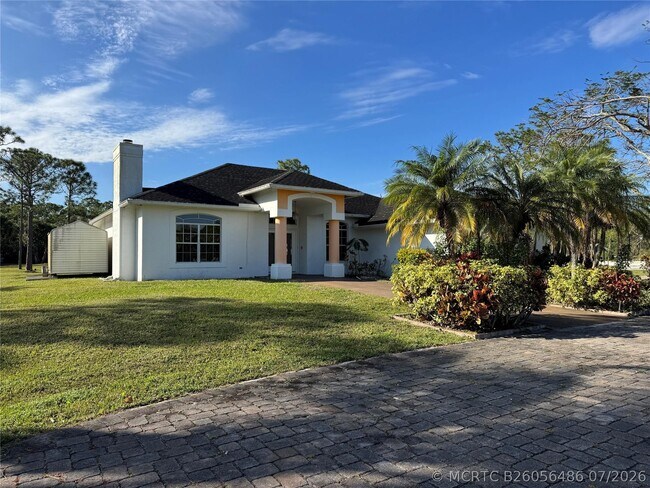 Building Photo - 7579 Coconut Blvd