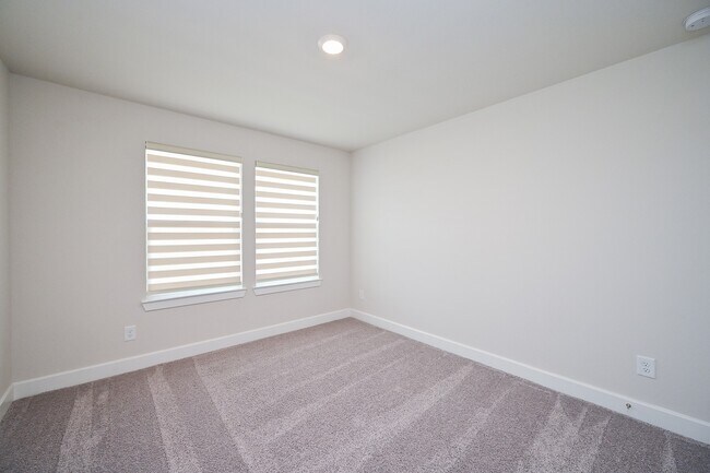 Building Photo - 21827 Erskine Peaks Pl