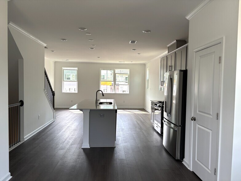 Building Photo - 3308 Gypsum Dr