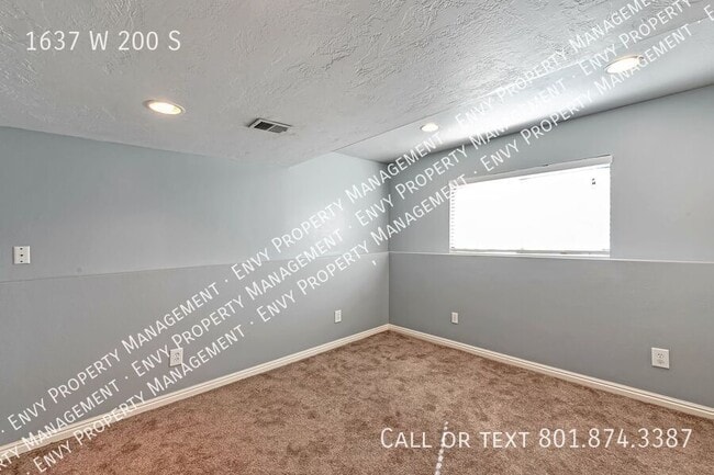 Building Photo - 1637 W 200 S St