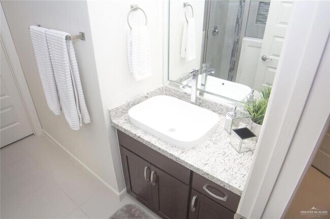 Building Photo - 1705 W Garrison Dr