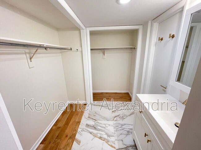 Building Photo - 116 Roberts Ln