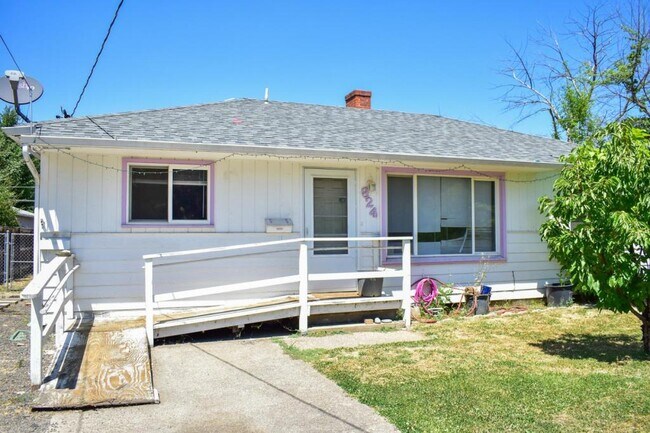 Building Photo - 924 Mount Pitt Ave