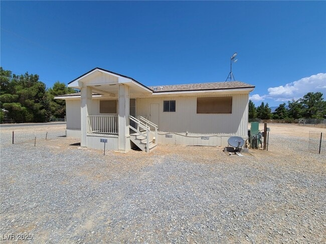 Building Photo - 981 W Shady Ln