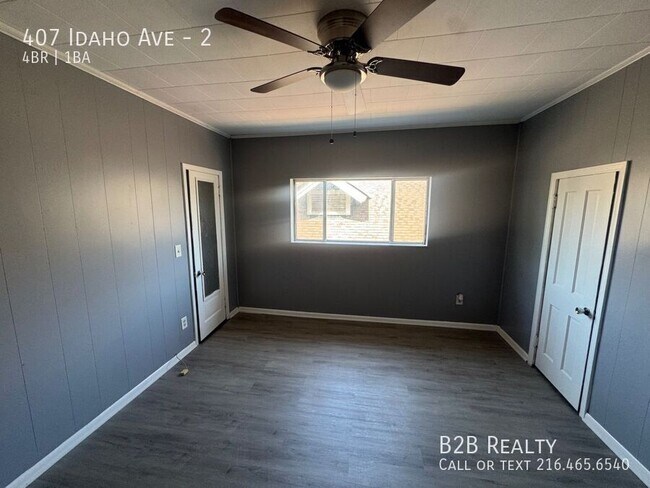 Building Photo - 407 Idaho Ave