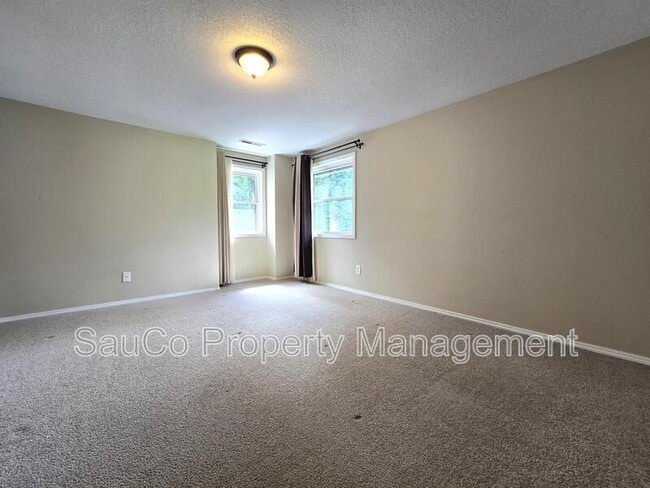 Building Photo - 20365 NW Quail Hollow Dr