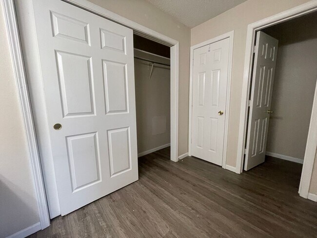 Building Photo - 2 bedroom 2 bath APARTMENT Branson MO  Affordable Living at the Foothills