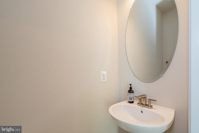 Building Photo - 3929 Small Roundtop Rd