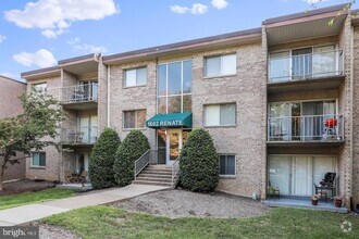 Building Photo - 1602 Renate Dr