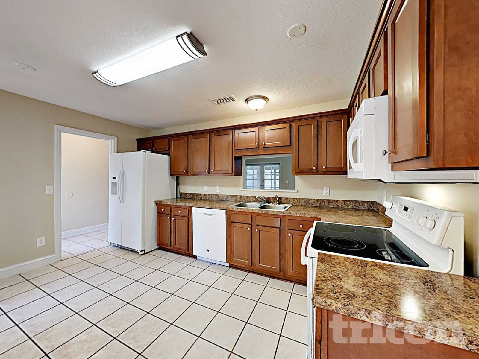 Building Photo - 1734 Alder Dr