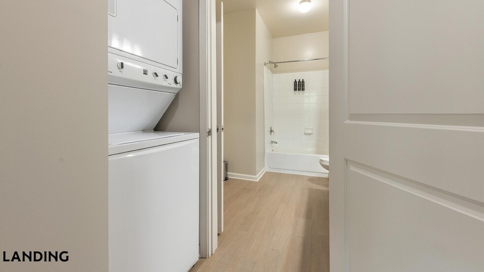 Building Photo - 8100 Palisades Cir