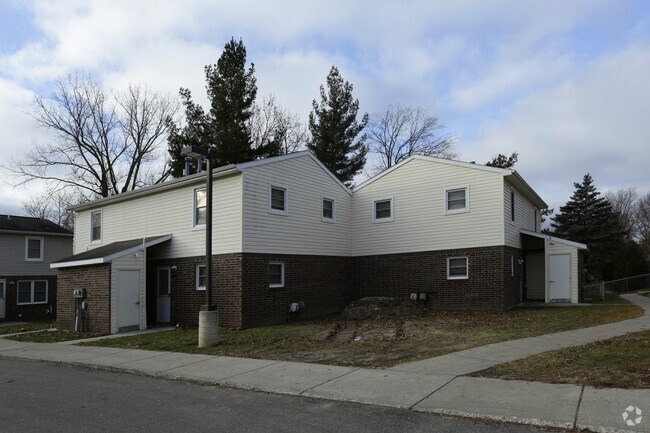 Building Photo - Robertson Court