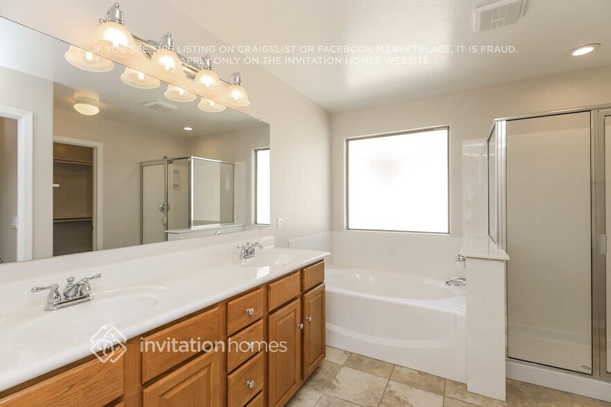 Building Photo - 4160 E Woodside Ct