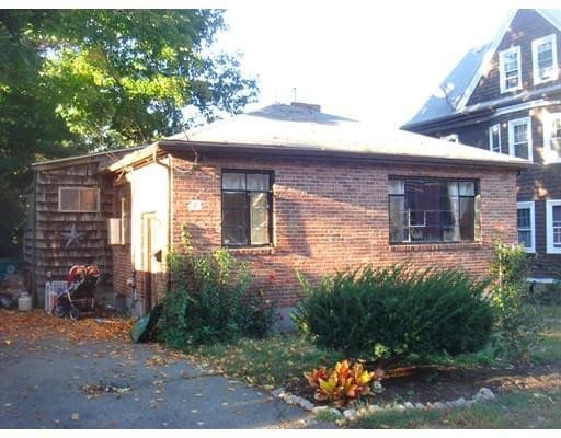 Primary Photo - 31 Chaske Ave