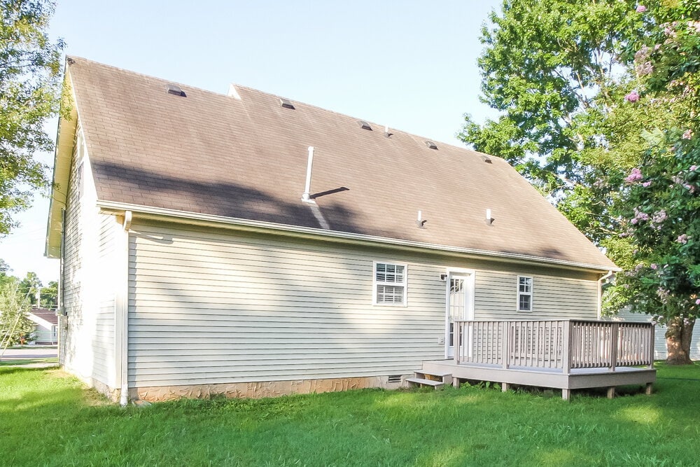 Building Photo - 1107 Lillian Ct