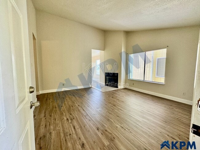 Building Photo - 1311 W Century Blvd