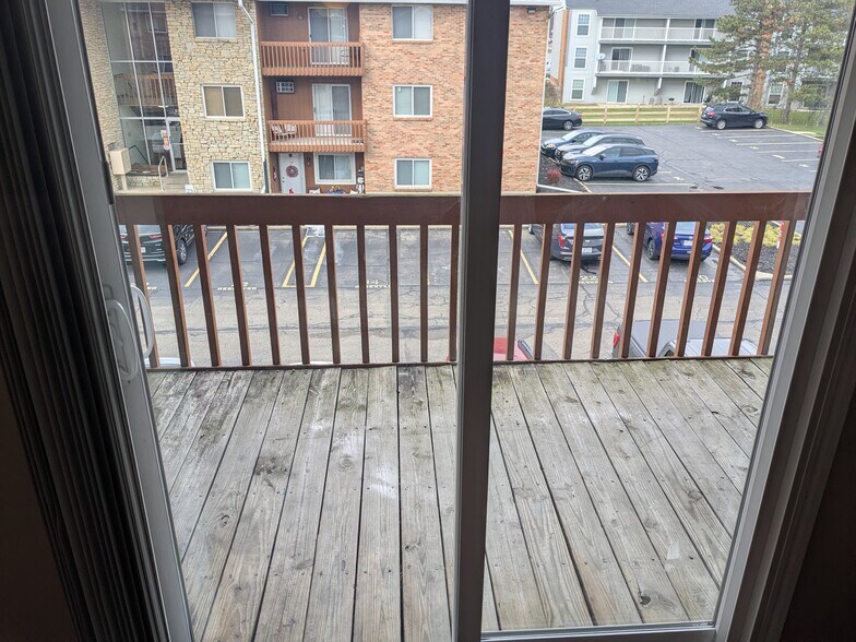 Balcony - 5350 Camelot Dr