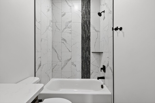 Building Photo - BRAND NEW TOWNHOME IN AMMON IDAHO 3 BED2.5...